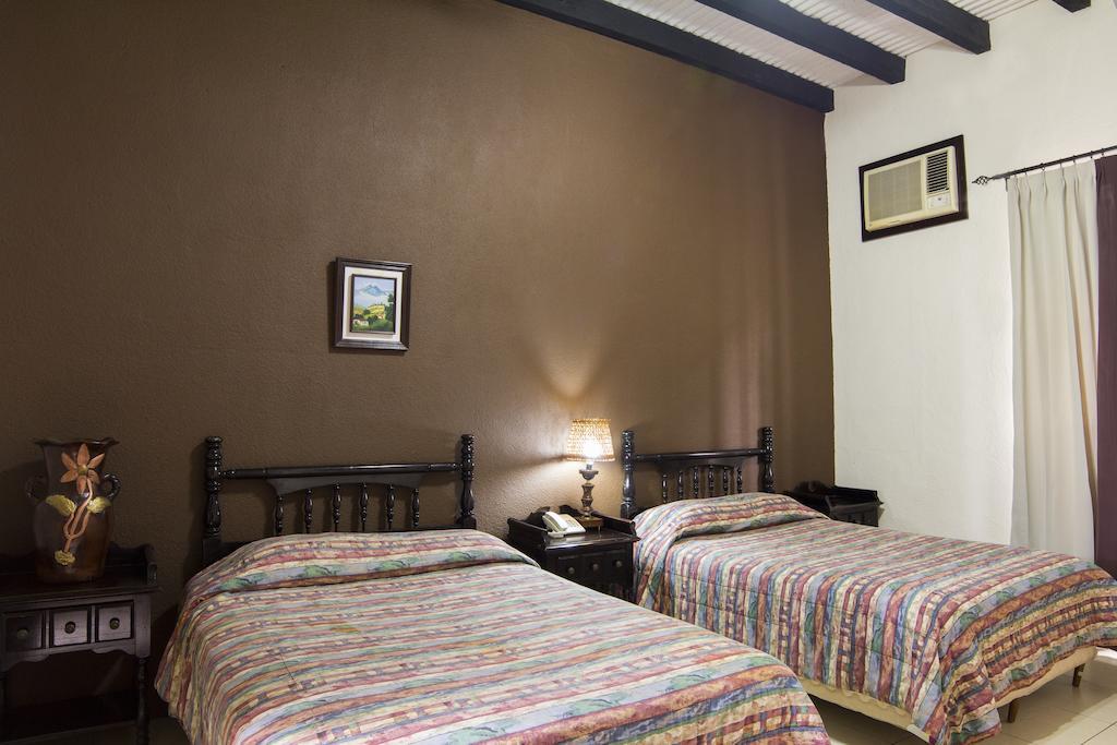 Hotel Posada De Don Jose Retalhuleu Szoba fotó