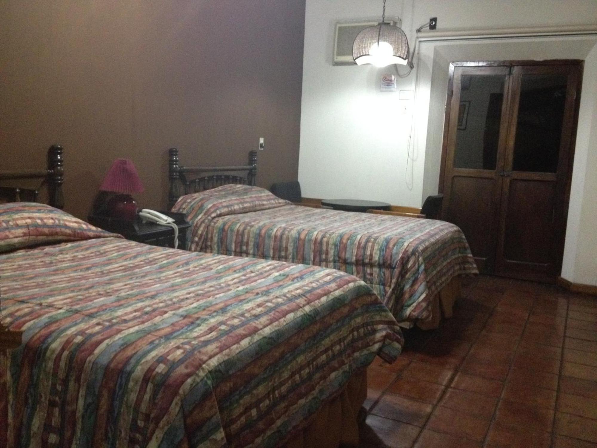 Hotel Posada De Don Jose Retalhuleu Szoba fotó